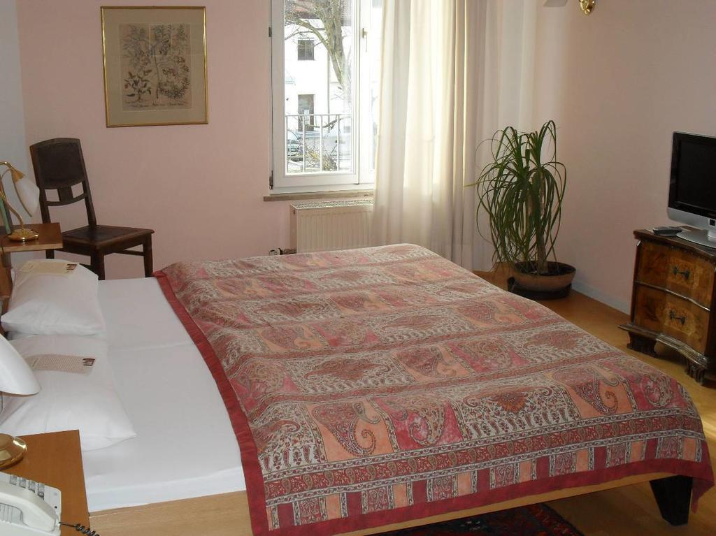 Hotel Am Fluss Neuburg an Der Donau Habitación foto